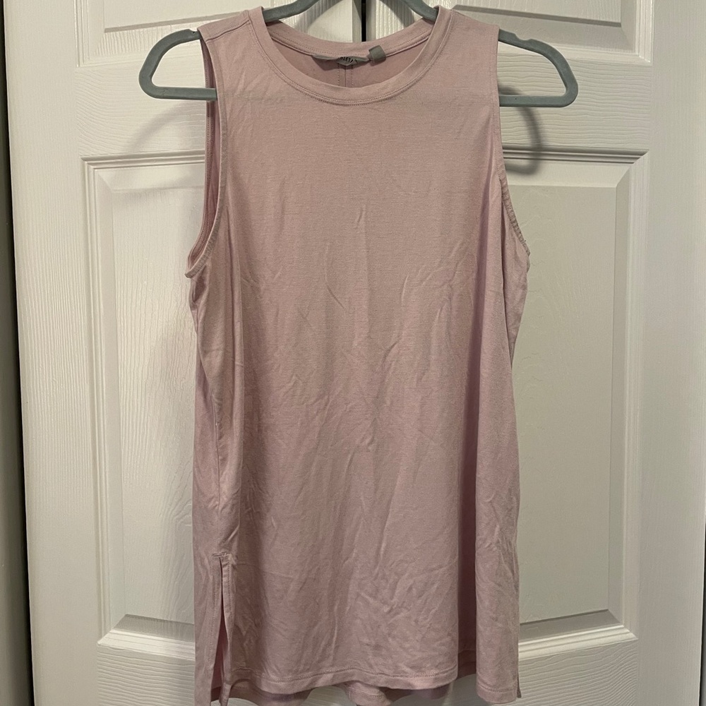 Athleta Tank size Medium
